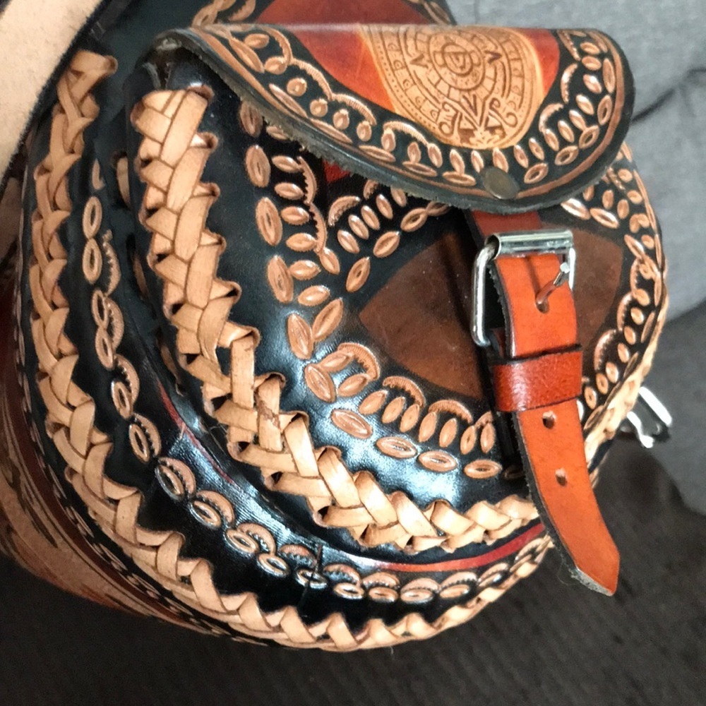 Tooled Cowhide Leather Crossbody/Side Saddle Bag Custom Made - Picture 4 of 15